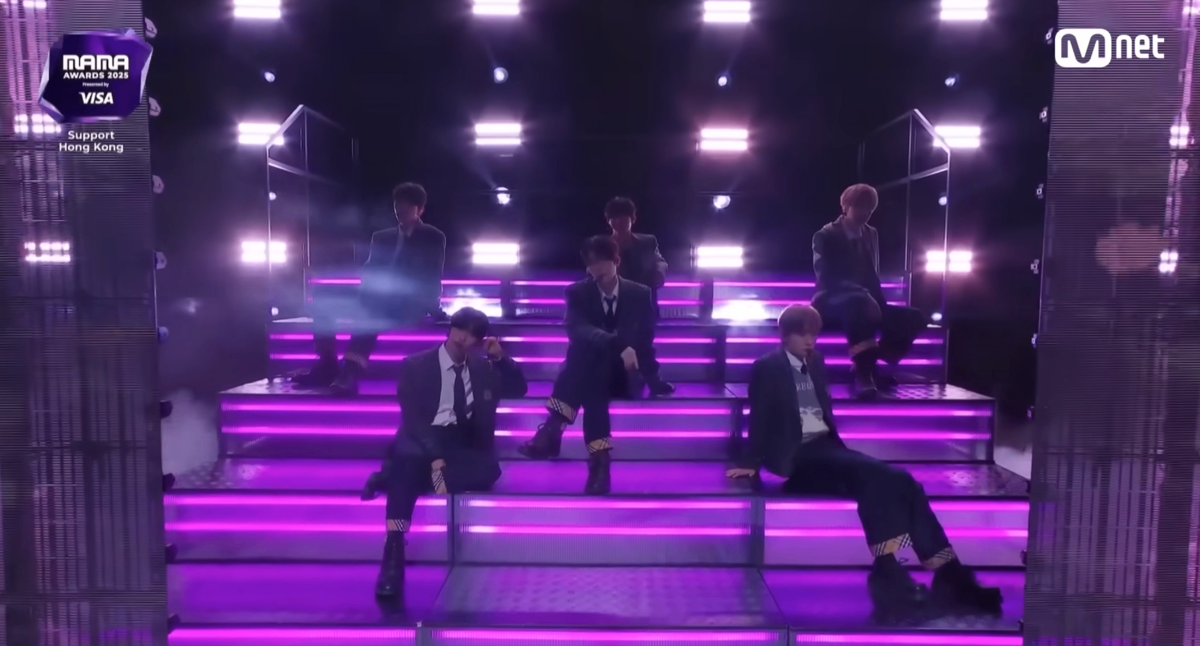 10 Foto Kolaborasi NCT Wish dan Hearts2Hearts di MAMA Awards 2025 Hari Pertama 5 AA1RmC2M