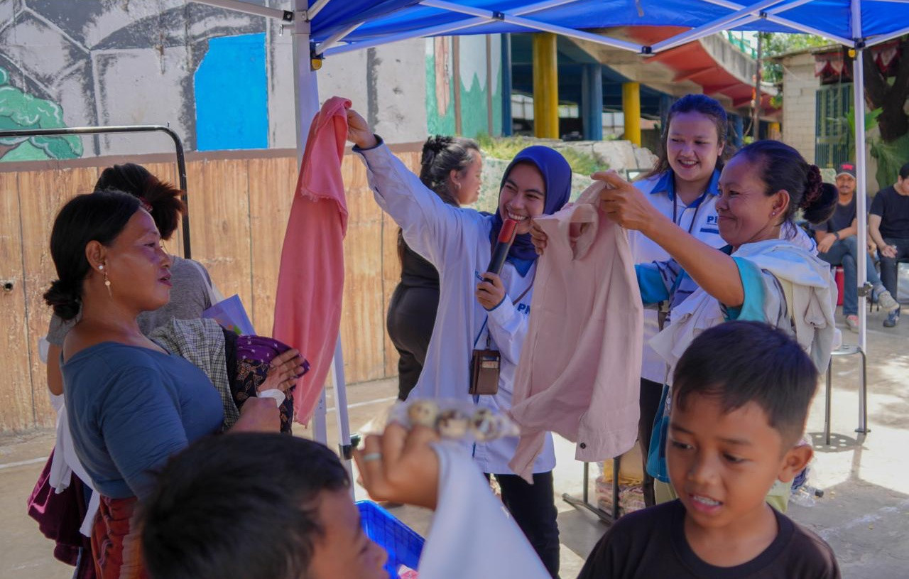 Dari Karyawan ke Masyarakat, PNM Perkenalkan Program RE3: Kurangi, Cintai Kembali, Ganti Wajah