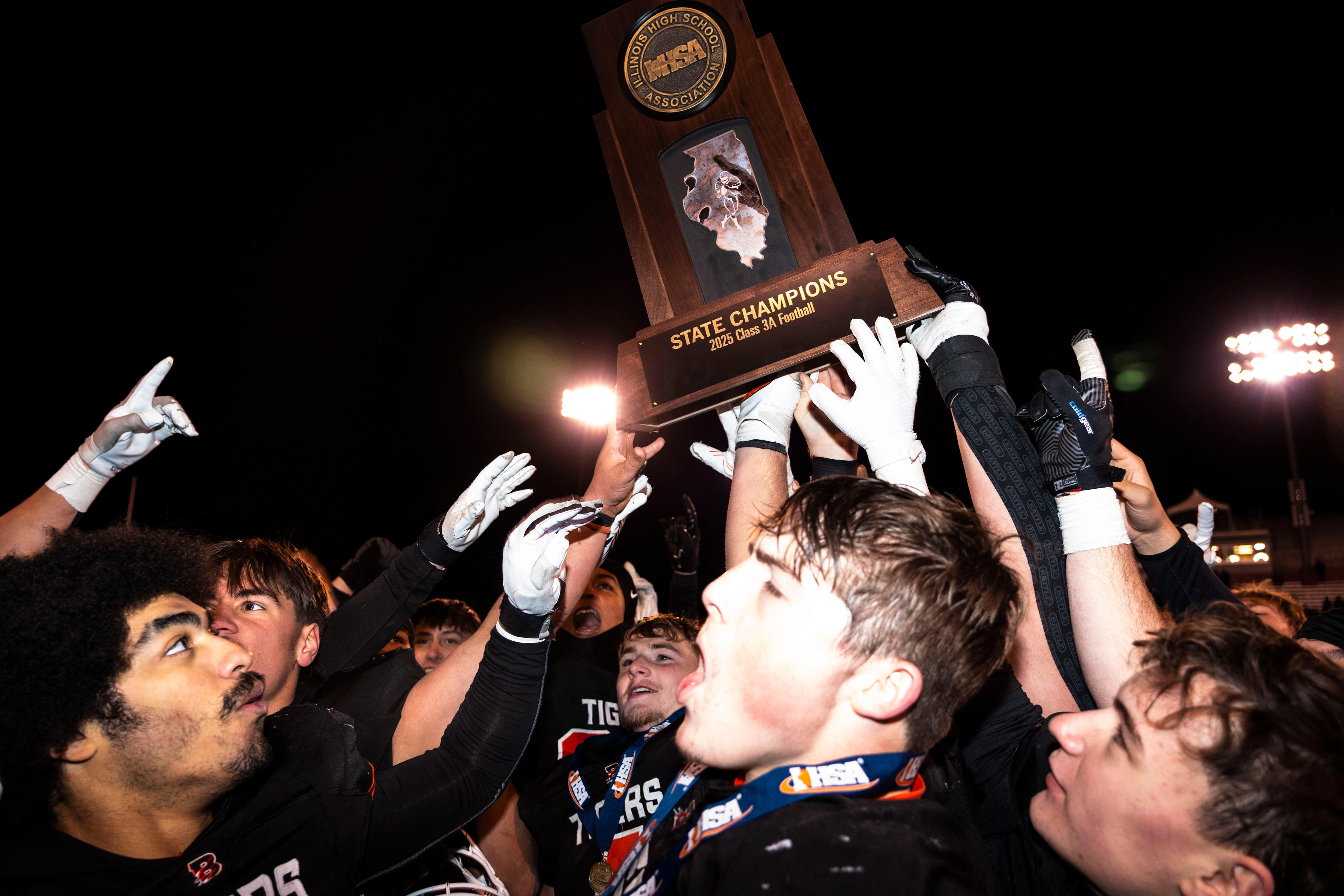 ihsa-football-state-finals-live-scores-schedule-for-postponed