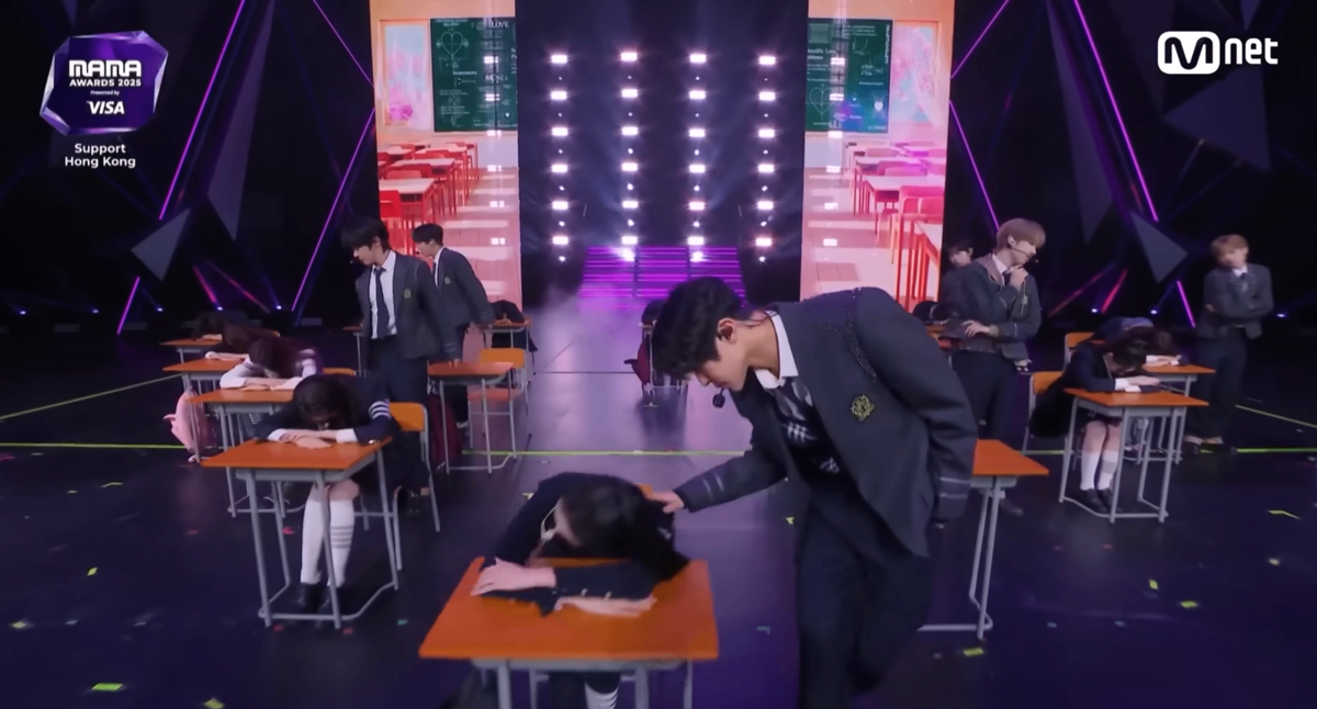 10 Foto Kolaborasi NCT Wish dan Hearts2Hearts di MAMA Awards 2025 Hari Pertama 6 AA1RmY2e
