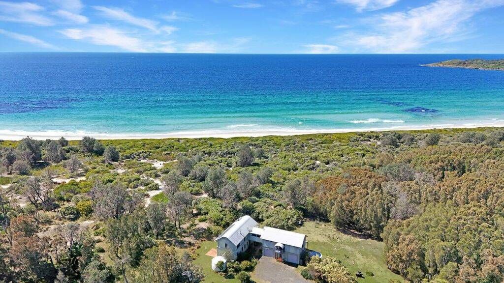 Sydney buyer snaps up South Coast beachfront estate for millions