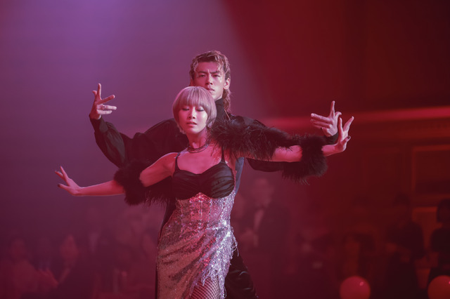 竹内涼真×町田啓太が魅せる情熱のダンスと愛の物語 Netflix映画『10DANCE』新場面写真