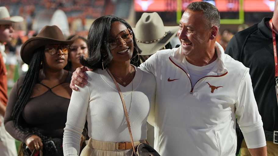 Steve Sarkisian’s wife Loreal stuns in all-black leather fit for Texas ...