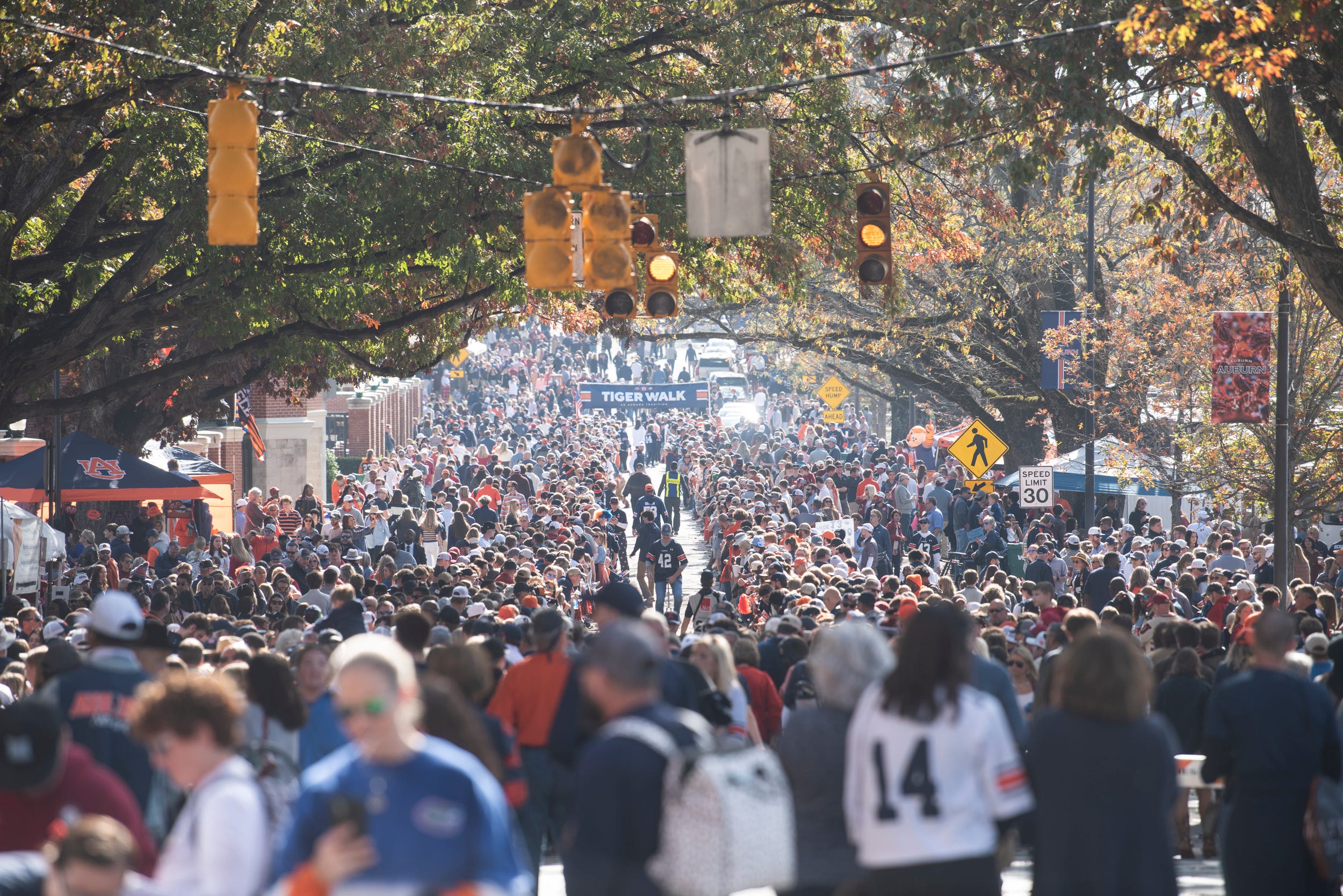 what-channel-is-auburn-football-vs-alabama-on-today-tv-streaming