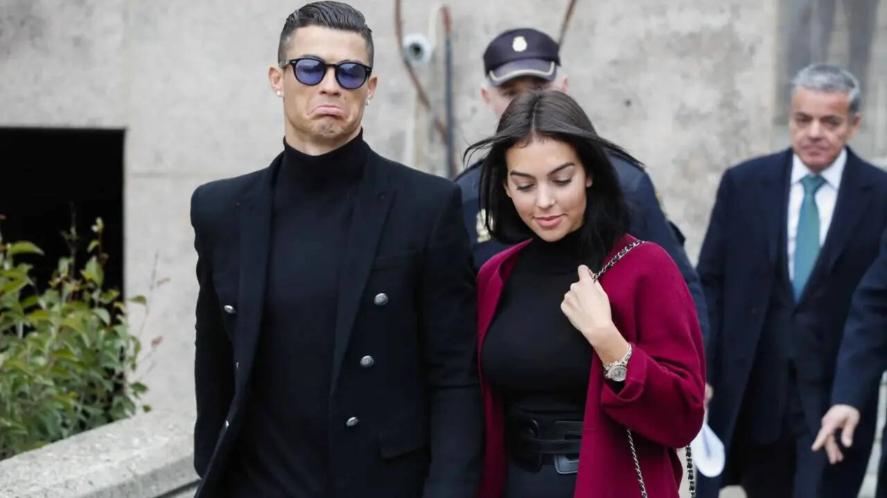 Cristiano Ronaldo lanza un nuevo proyecto: 15 lakhs de rupias para ingresar, un club de élite sin política de teléfono y más