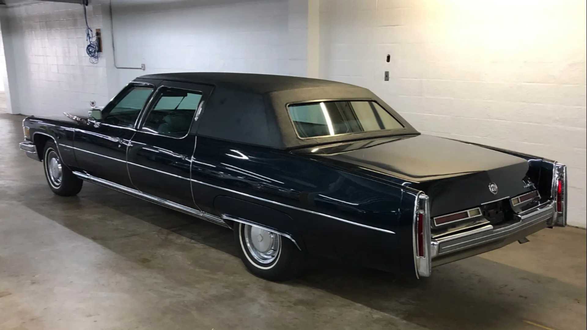 1976 cadillac fleetwood series 75 limo rear