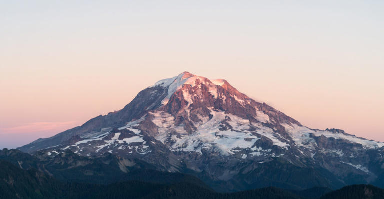 Mount Rainier’s Summit Has Vanished—Replaced by Bare Rock 400 Feet Away