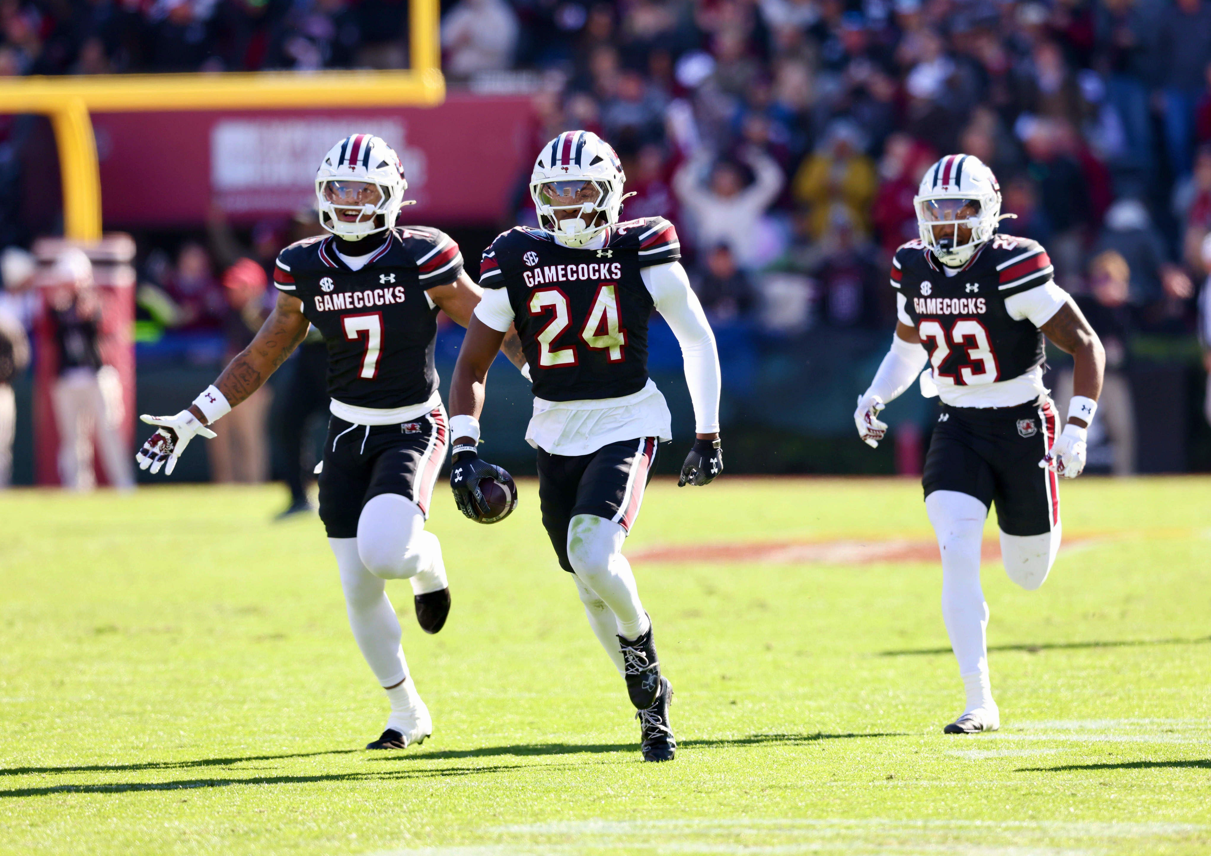 Thumbs up, thumbs down: Quick reactions to South Carolina's loss ...