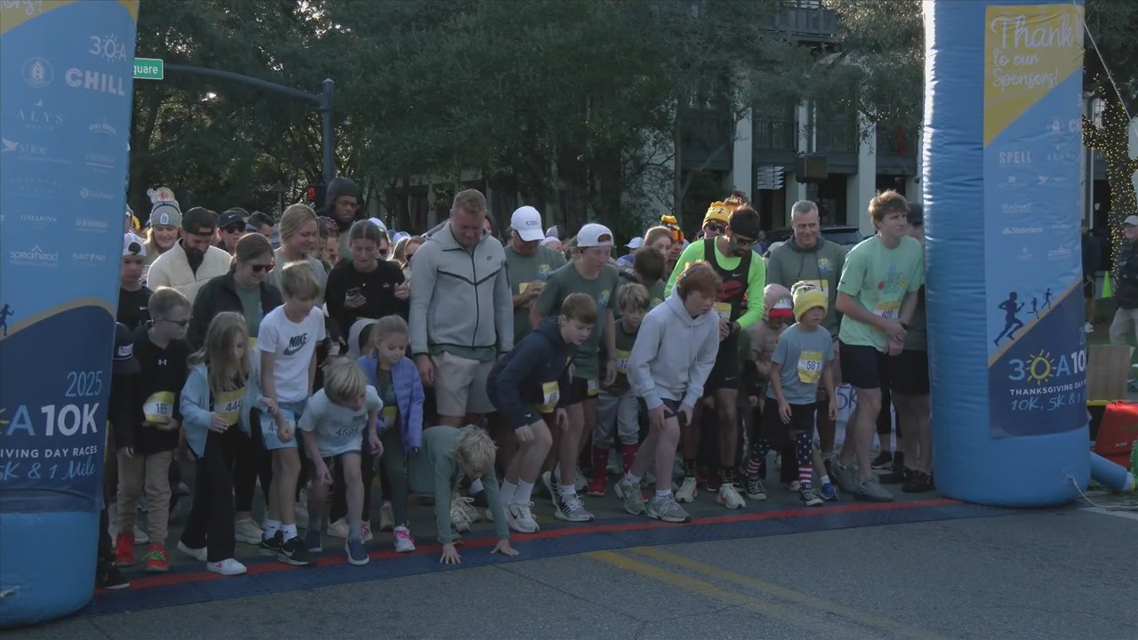 Thousands participate in 14th annual 30A 10K Thanksgiving race