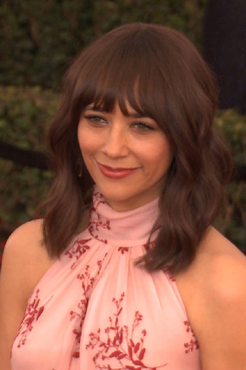 Rashida Jones’ Best Red Carpet Moments