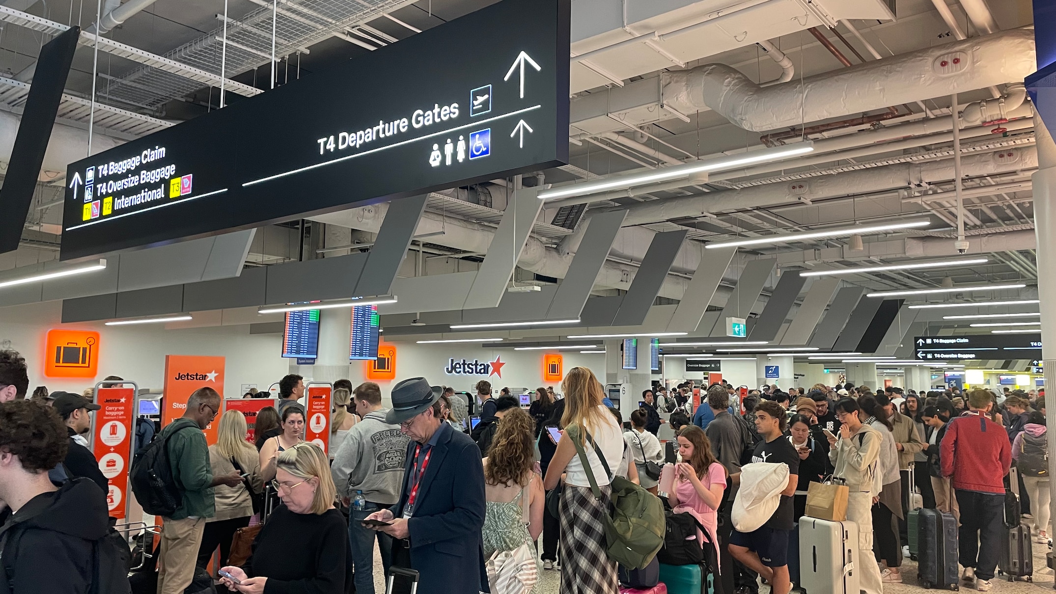 Jetstar flights resume across Australia after Airbus A320 software ...
