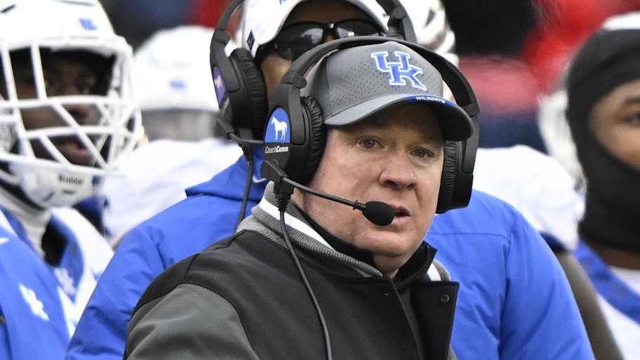 Mark Stoops Leaves 'Zero' Doubt About Future After Kentucky's Ugly Loss ...