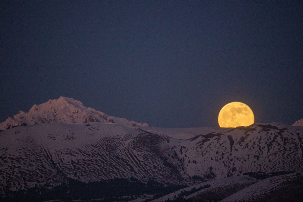 Final full Moon of 2025: When to see Cold Supermoon at its peak