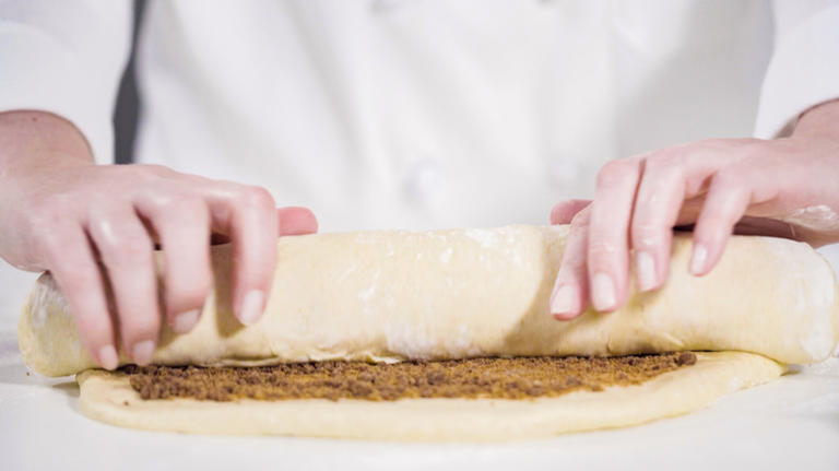 This Simple Rolling Technique Is Key To Eliminating Gaps In Cinnamon ...