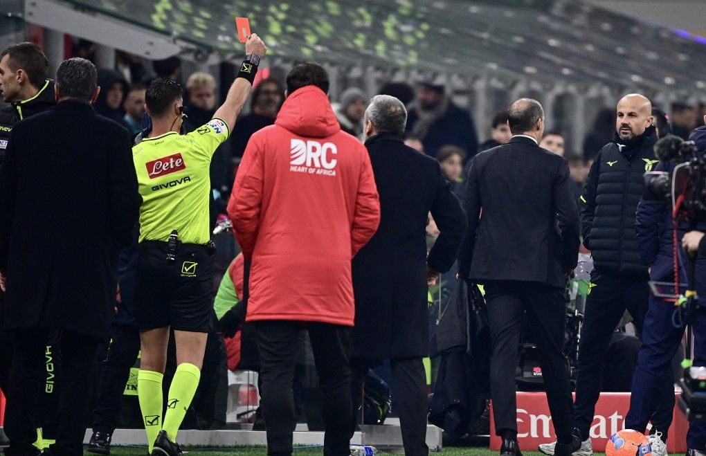 Hampir Hancurkan AC Milan, Wasit VAR Dihukum Turun ke Serie B