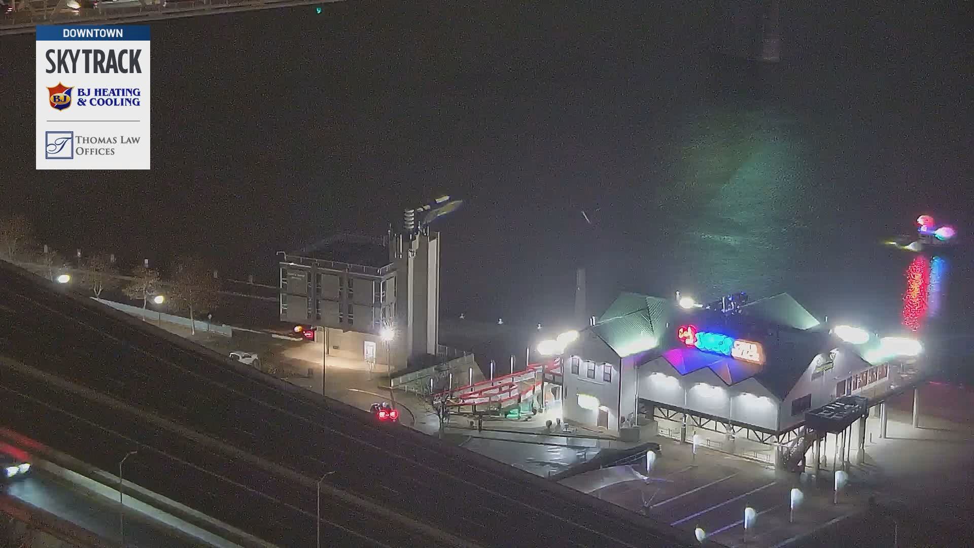 Emergency crews recover body of person who drove into Ohio River downtown