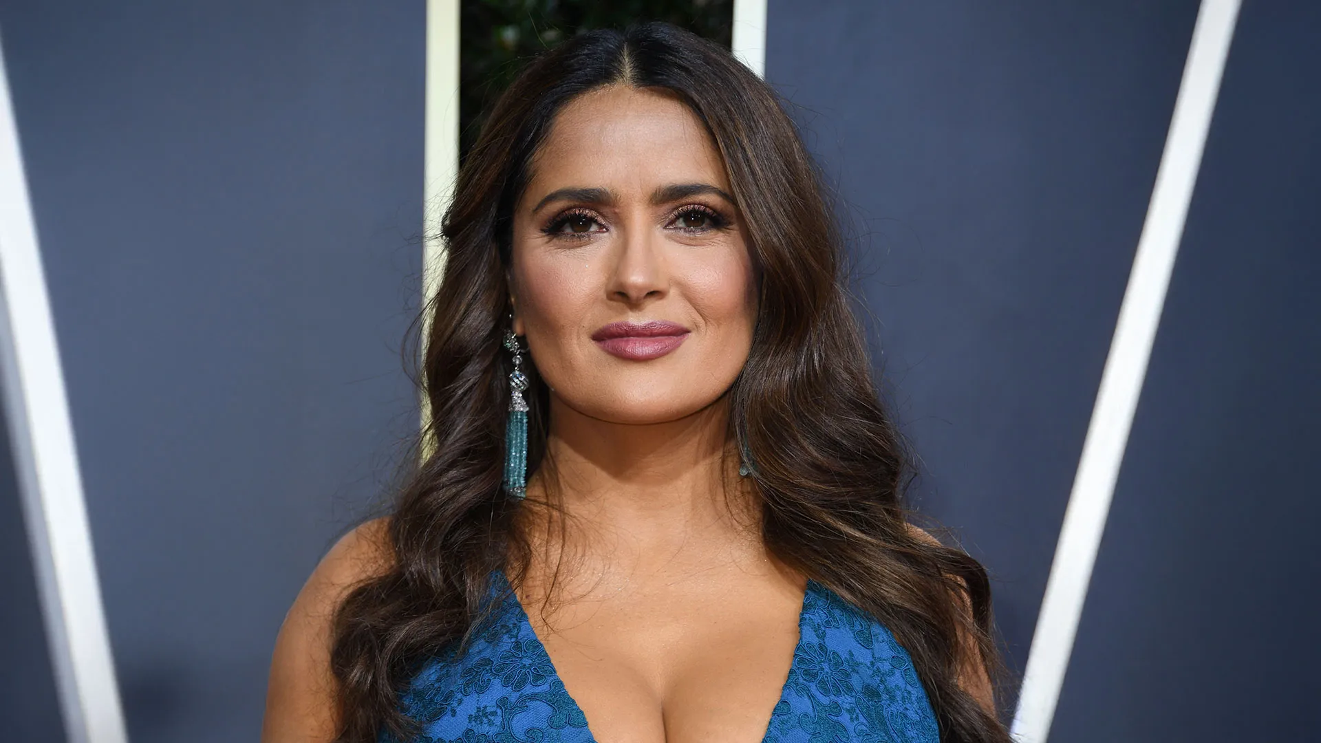 サルマ・ハエック、スポーツに情熱を注ぐ59歳の美女：写真