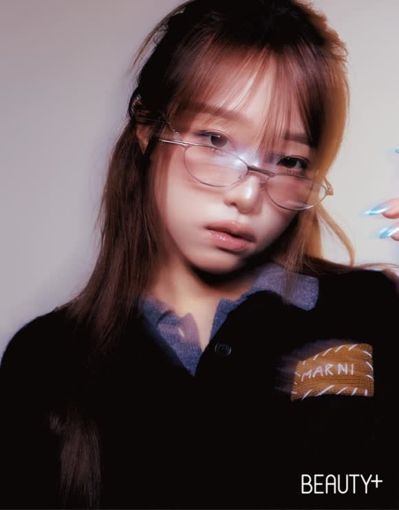 IZ*ONE出身チェ・イェナ、輝くエネルギー全開！新たな魅力満載の