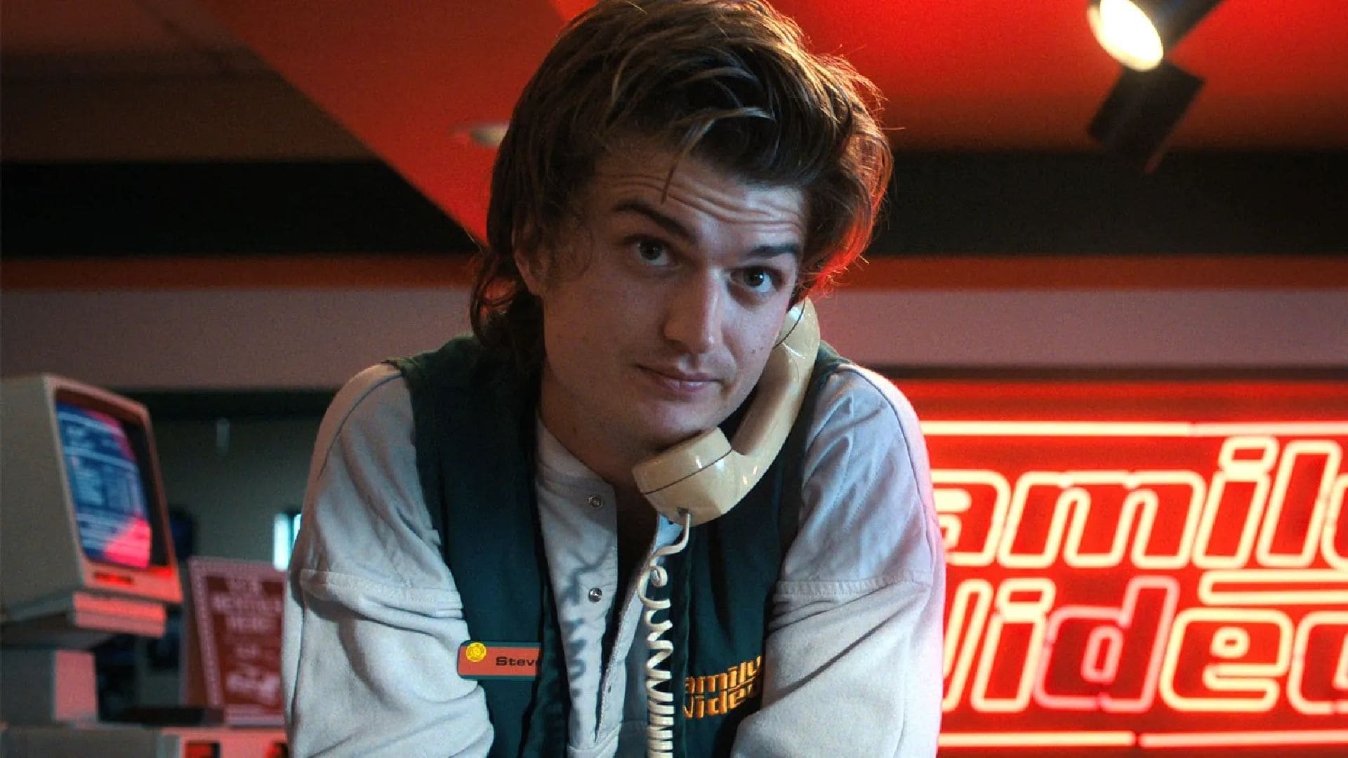 Stranger Things 5, svelato un altro membro della famiglia Harrington ...
