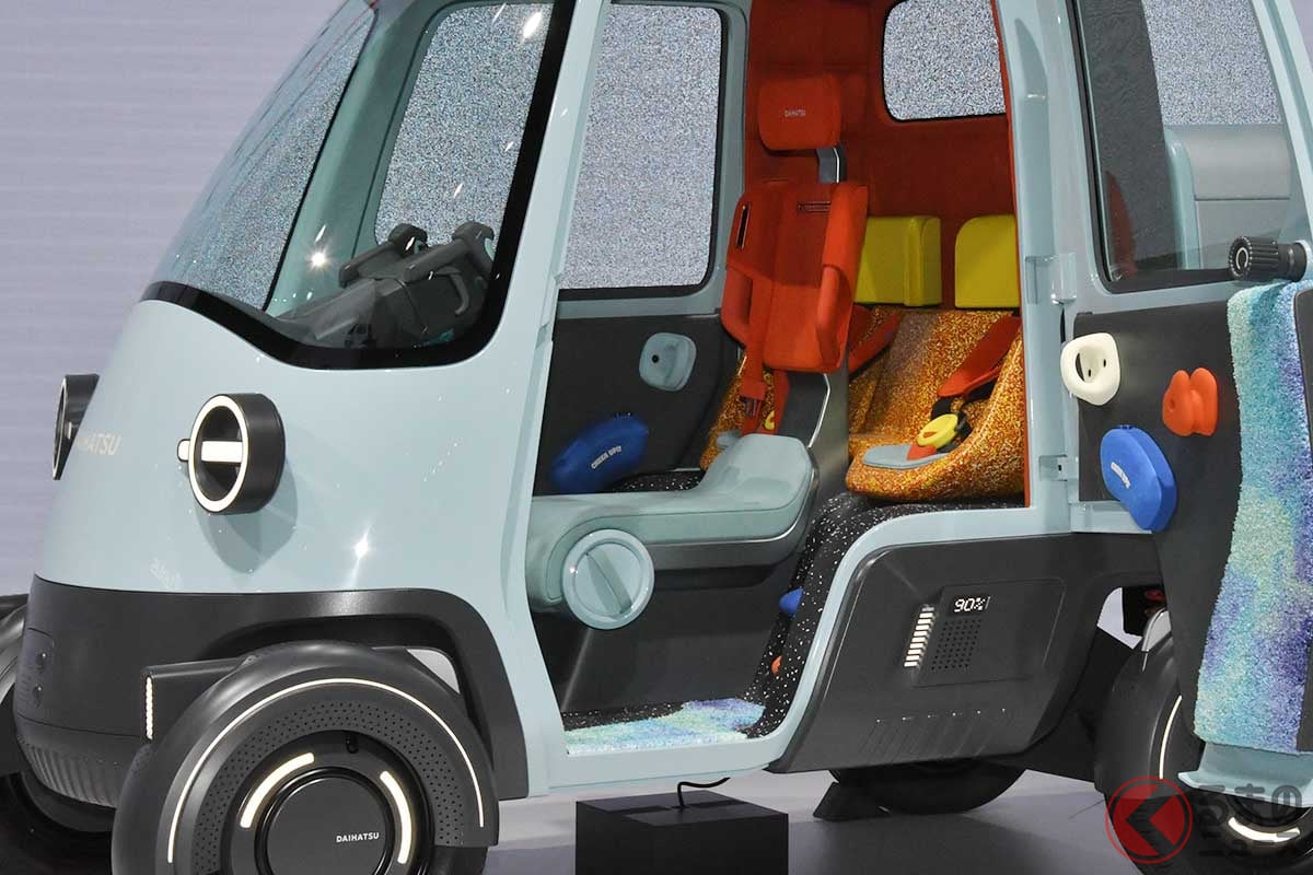 28年ぶり復活！ ダイハツ“新”「ミゼット」登場！ 「1+2」の3人乗り仕様