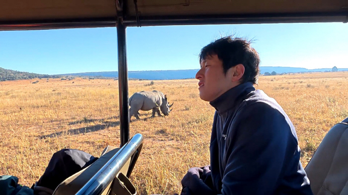 It feels like I'm going into the army...Kian 84, Elephant Appears in ...