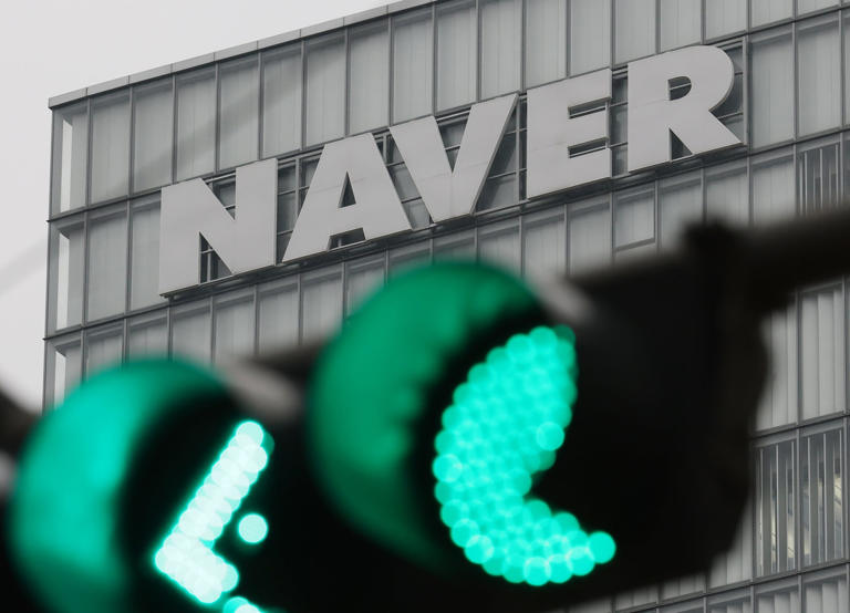 Naver leverages dictionaries to strengthen AI search position