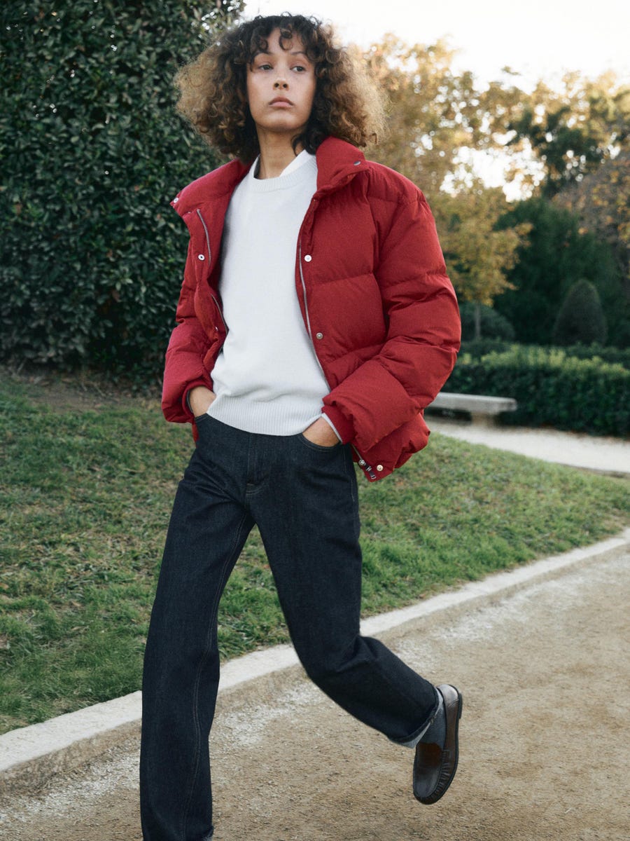 Massimo Dutti adelanta la primera tendencia en plumíferos con el color ...