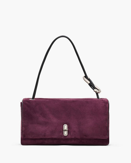 Burgundy’s Close Cousin Is Quietly Becoming 2026’s Most Elegant Color Trend