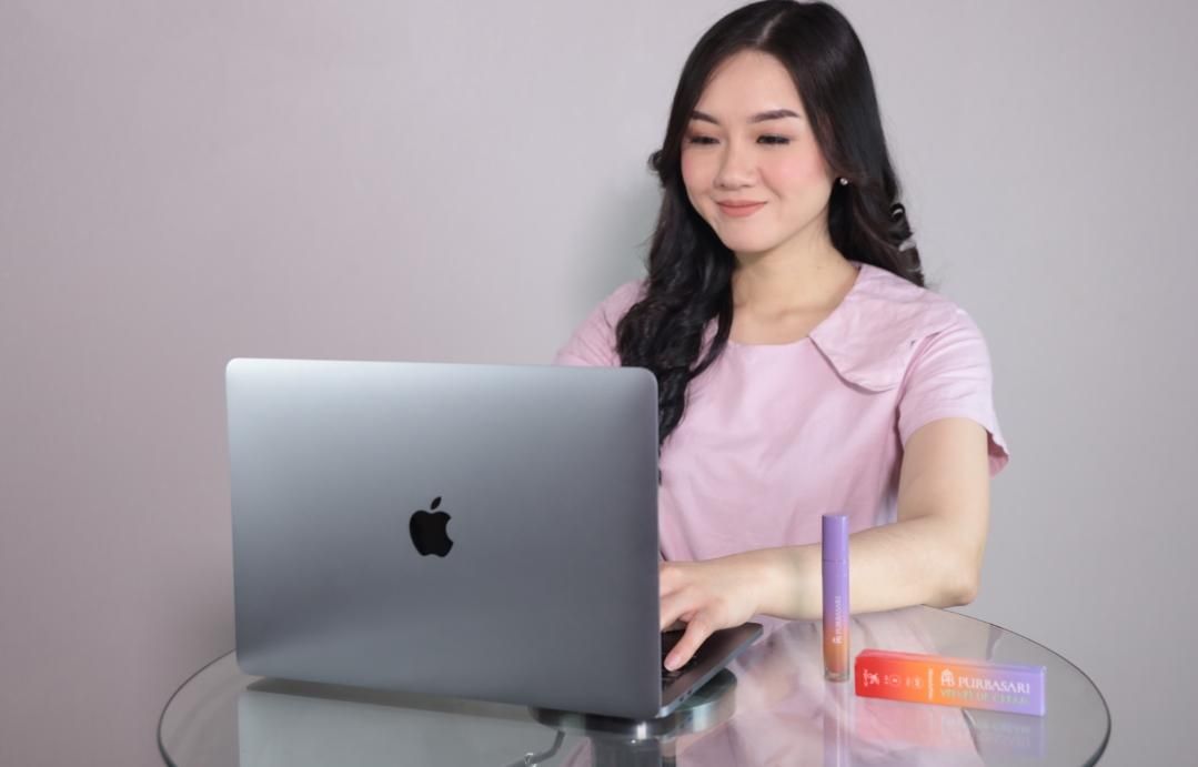 Tips Tampil Percaya Diri Sepanjang Hari di Kantor - Info Malang Raya AA1Rq6Y3 - Info Malang Raya