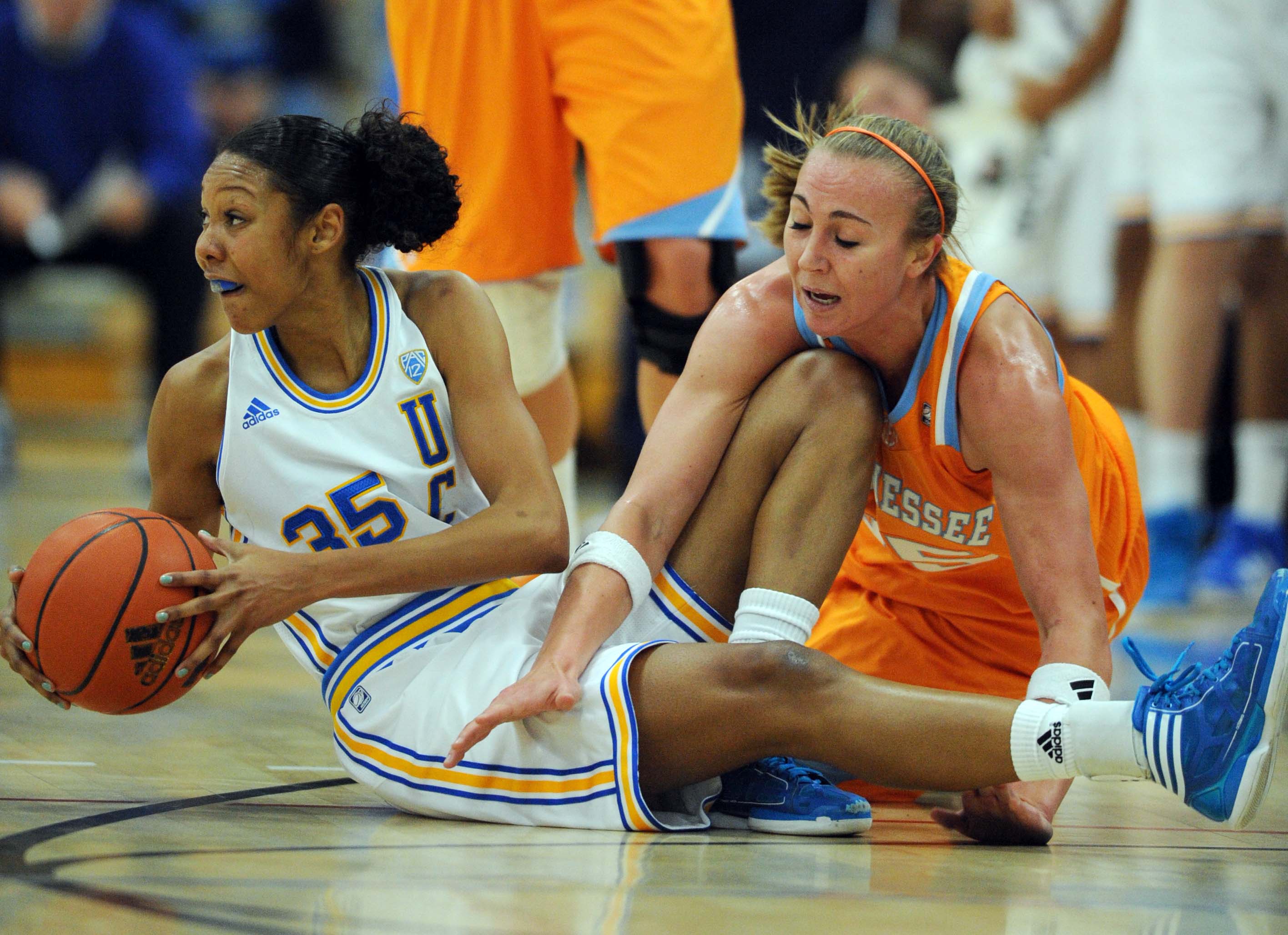 Ucla & Usc 50 Years Of Womenøøs College Sports: Title Ix, Ai
