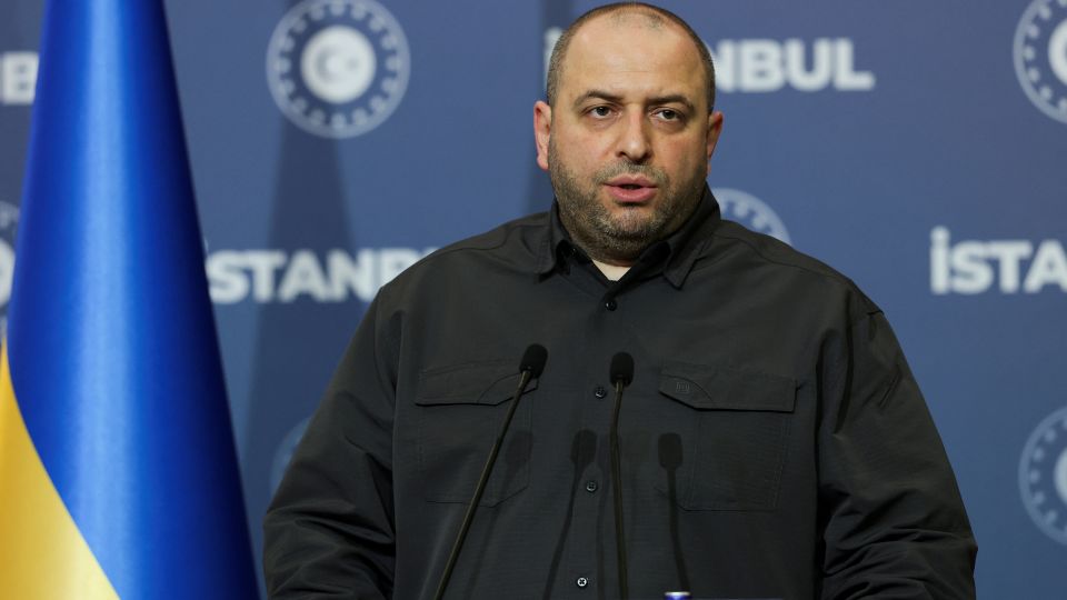 Trump dice que hay una «buena posibilidad» de que se pueda llegar a un acuerdo para poner fin a la guerra después de las conversaciones entre Estados Unidos y Ucrania en Florida.