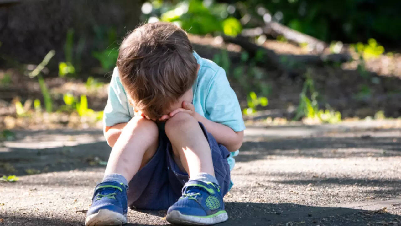 Teen boys and emotional suppression: How parents can break the “boys ...
