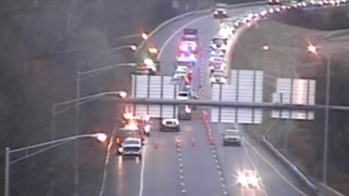 No injuries after early morning tractor-trailer crash on I-84 in Plainville