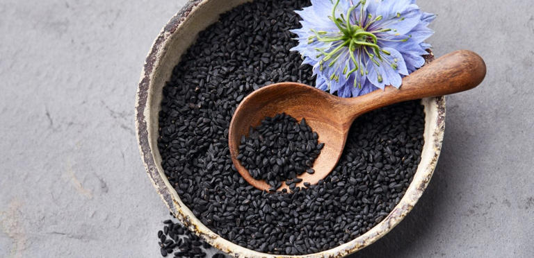 حبة البركة في الطبق