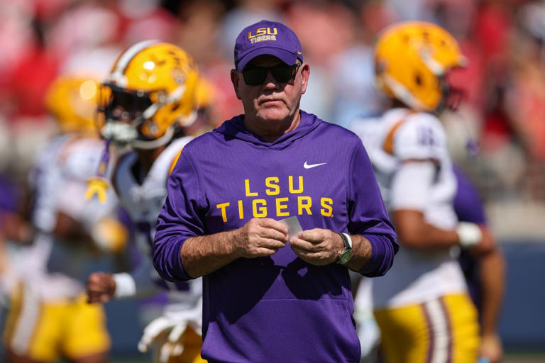 LSU recibe malas noticias sobre la búsqueda de empleo del exentrenador Brian Kelly