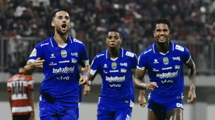 Laga Tunda Berpotensi Ubah Peta Juara: Persib di Jalur Kritis, Persija Hanya Menyaksikan