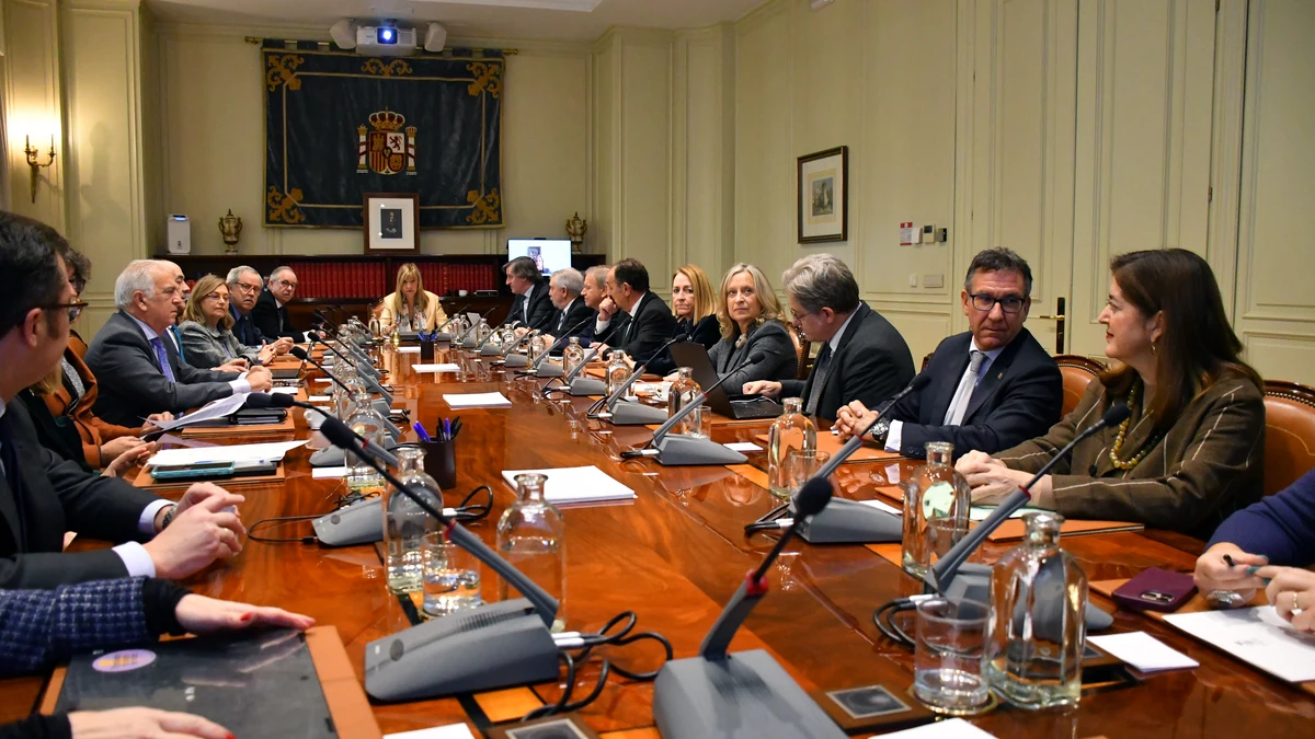 Los ataques de Moncloa al Supremo parten en dos al CGPJ, que fía la ...