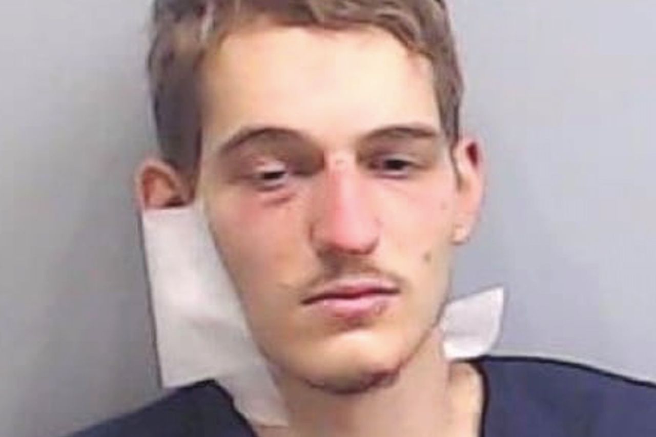 Slain Parents Found With Toddler Cuddling and Trying to Play With Them