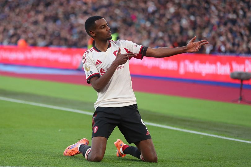 Alexander Isak delivers huge Liverpool boost as major Arne Slot call ...