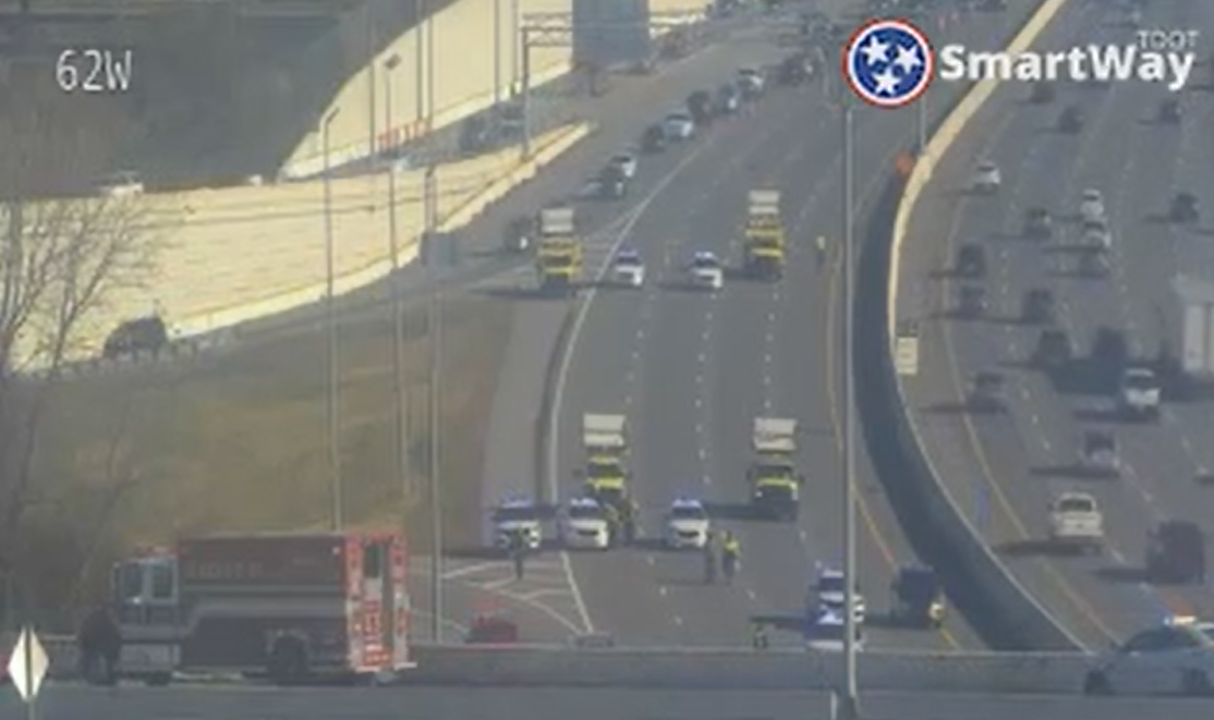 I-40 westbound shut down after wreck near Nashville airport