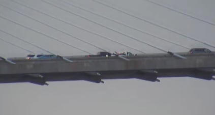 6-vehicle crash closes northbound lane on Talmadge Bridge