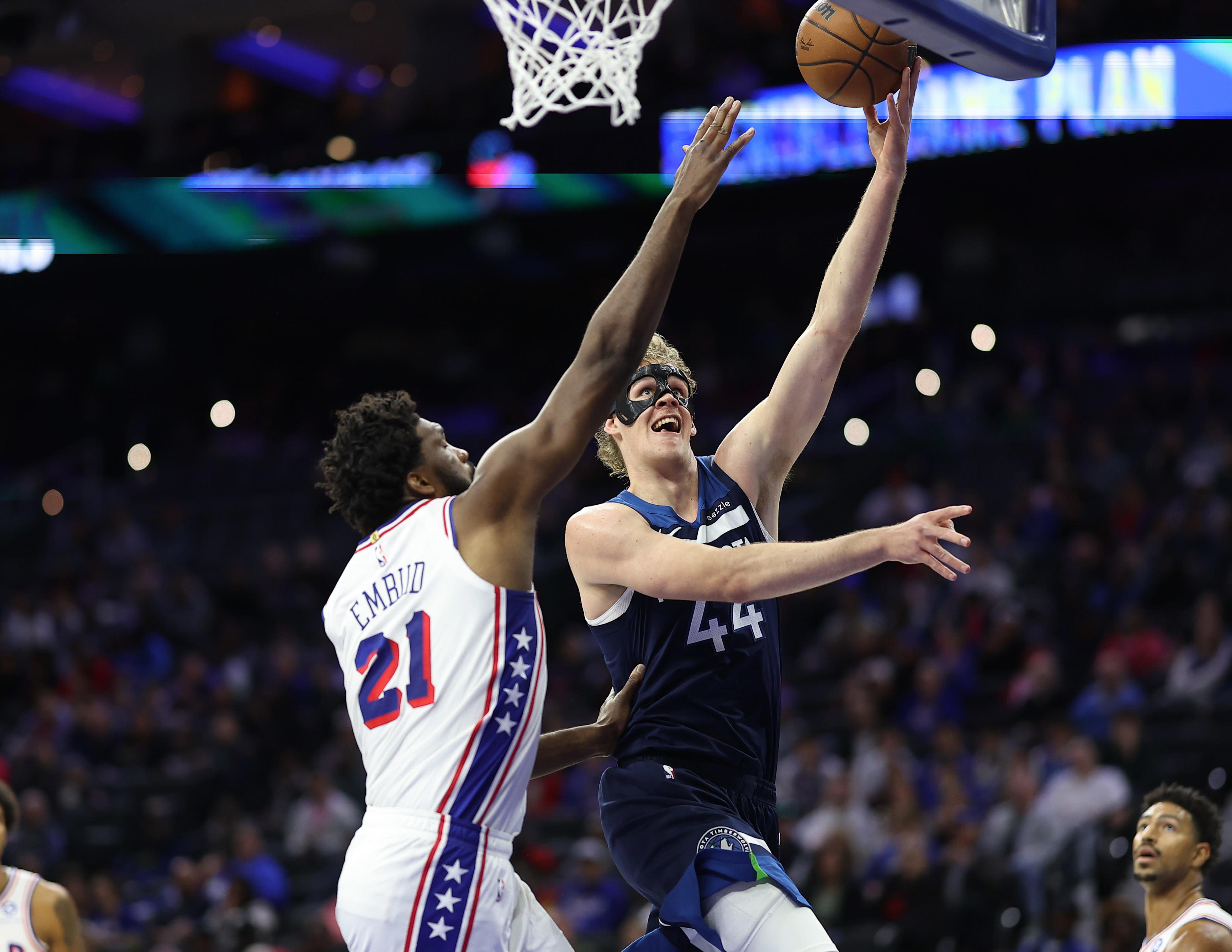 Timberwolves rookie Rocco Zikarsky nears double-double in G League