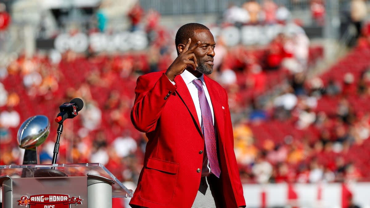 Simeon Rice takes his place in the Bucs’ Ring of Honor