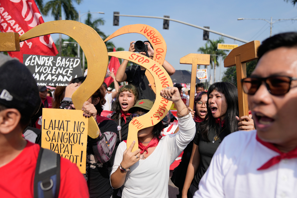 Thousands in Philippines protest corruption and demand return of stolen ...