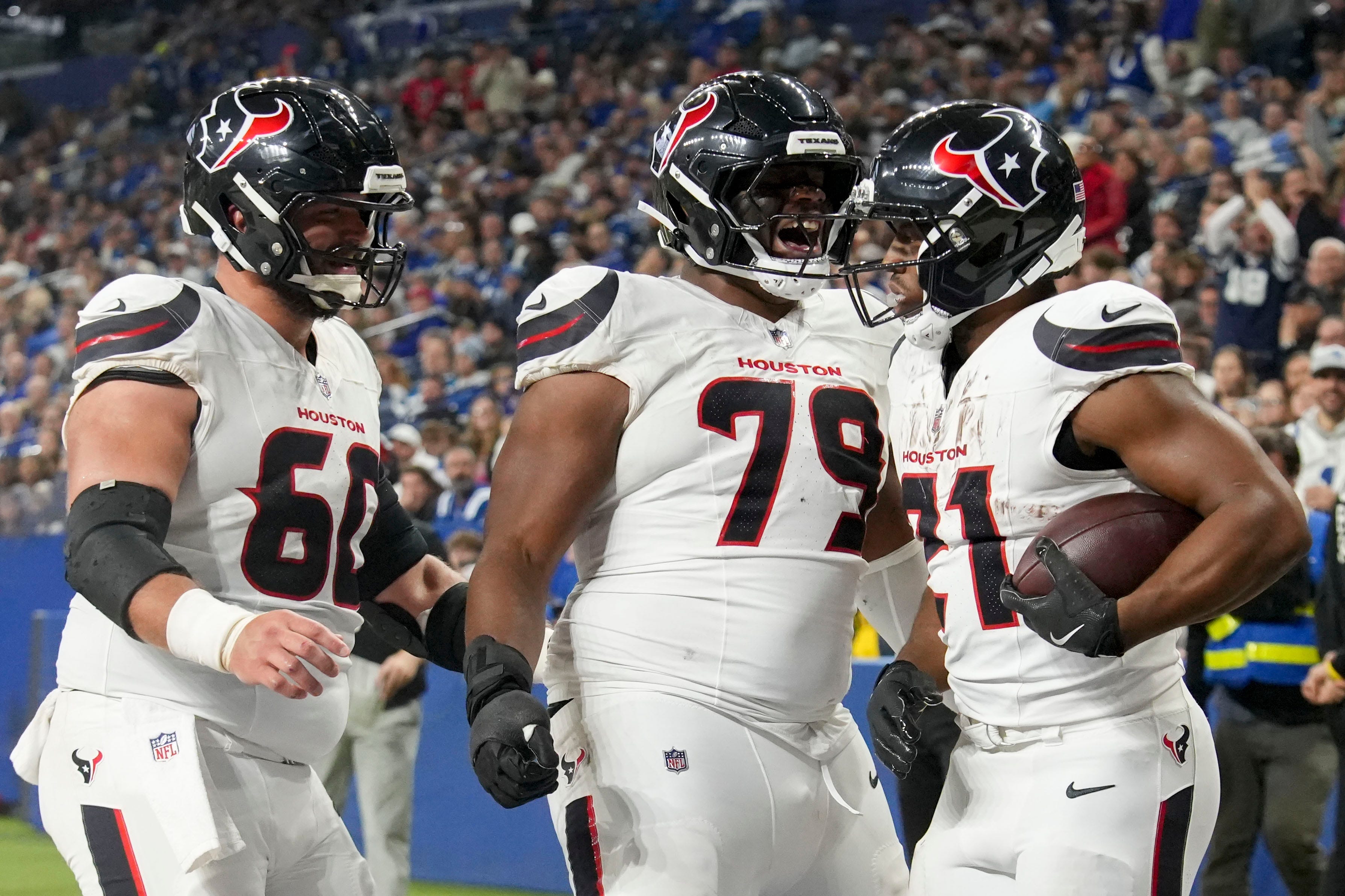 Texans open as road underdog vs. Chiefs in Week 14 on SNF