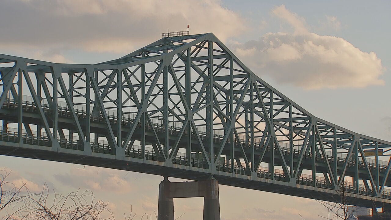 Northbound lane reopened after car fire prompts closure of Tobin Bridge