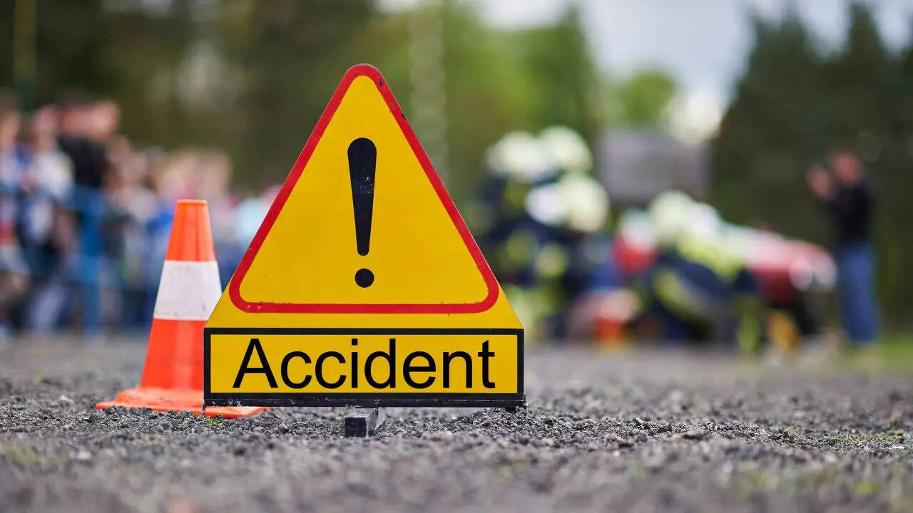 Pune Car Horror: Drunk Driver Crashes Into Pub Parking, Kills Valet ...
