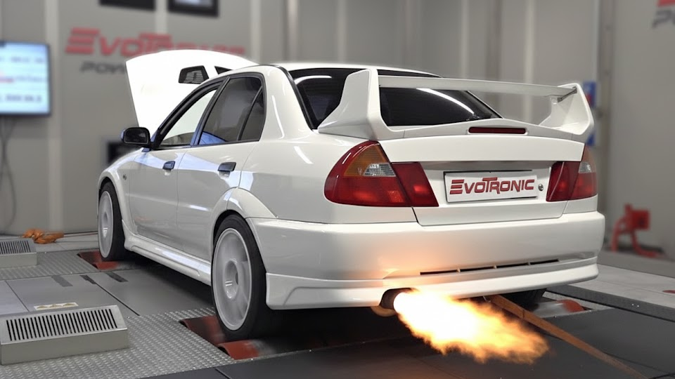 How Does This 8500rpm EVO Really Sound?