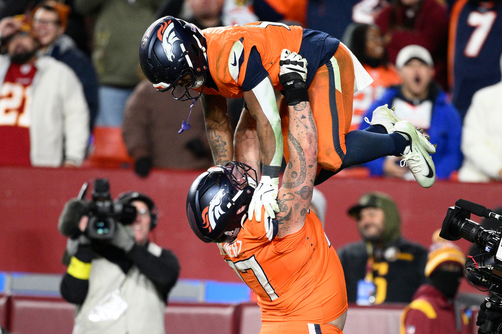 Nik Bonitto bats away 2-point try in OT and Broncos escape with 27-26 ...