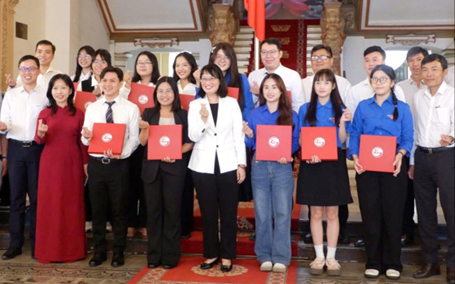 Công khai dự án khoa học kỹ thuật dự thi cấp quốc gia để tăng giám sát xã hội